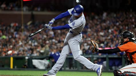 Freeman hits 59th double, Asian American managers make history in Dodgers’ win over Giants